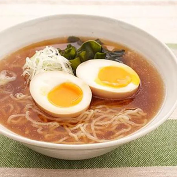 「半熟煮卵のせラーメン」 レタスクラブニュースより