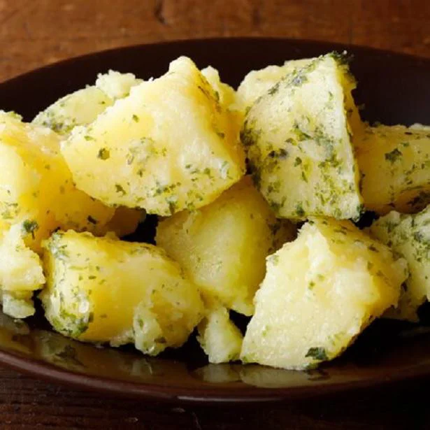 さんざんポテチで食べてたのに…！ あらためておいしさ発見「じゃがいもの青のりバター」
