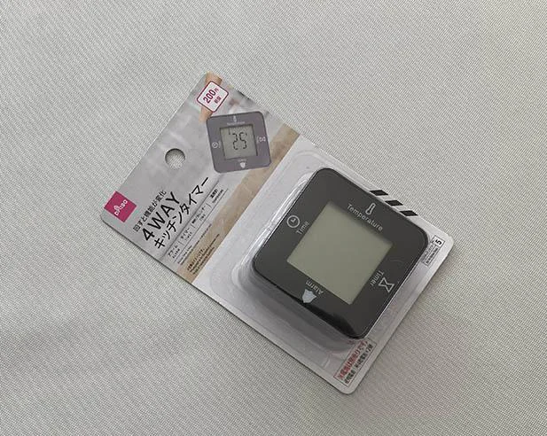 タイマー、温度計など、コロッと回すだけで4つの機能が使える♪【ダイソー】の注目グッズ