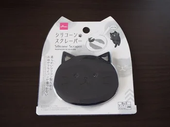 揃えたくなる！【ダイソー】「ＭＥＯＷ」シリーズのかわいいキッチングッズ「シリコーンスクレーパー」