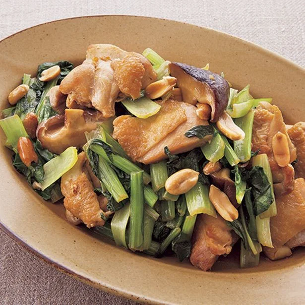 【中華レシピ】実はカルシウムいっぱい！「とり肉と小松菜のピーナッツ炒め」