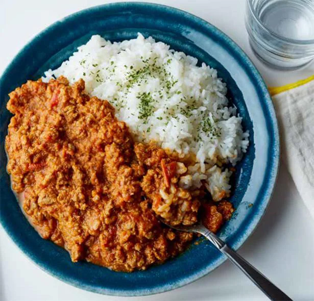 肉と野菜のうまみが凝縮！ 無水ヨーグルトキーマカレー／リュウジのフライパン飯革命（7）