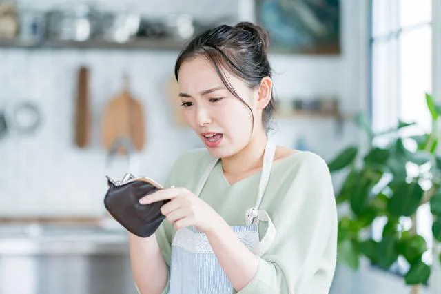 コロナ禍で収入が大幅ダウン！でも節約モードになれません…【お悩み相談】