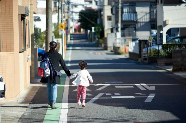 「しつけが悪いんじゃないの？ 」私の子育てにダメだしするママ友。もう会いたくない！【お悩み相談】
