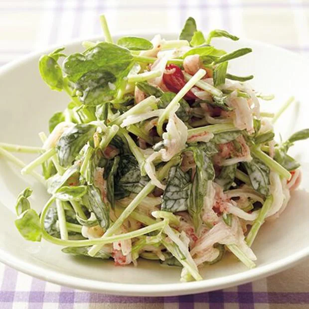 【画像を見る】シャキシャキおいしい！「豆苗のゆずこしょうマヨあえ」