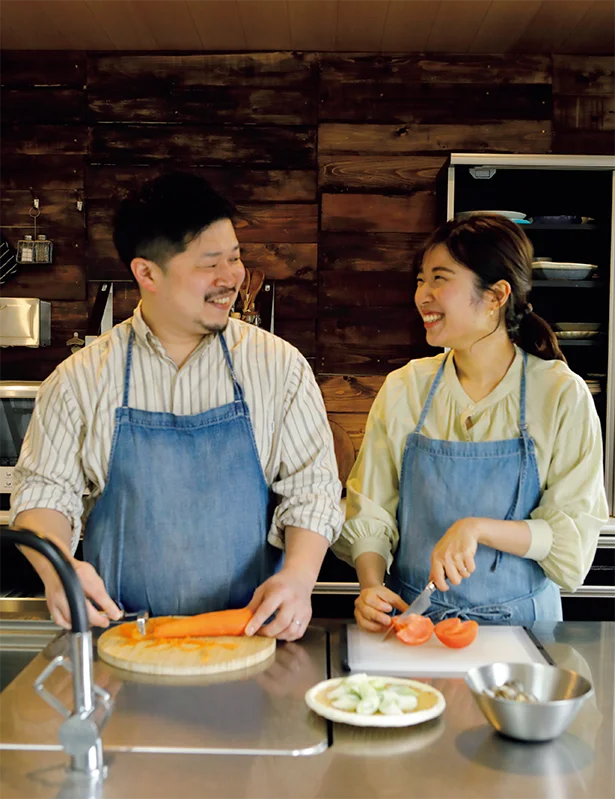 今回教えてくれたのは▷ぐっち夫婦さん夫・Tatsuyaさん、妻・SHINOさんによる料理家ユニット。