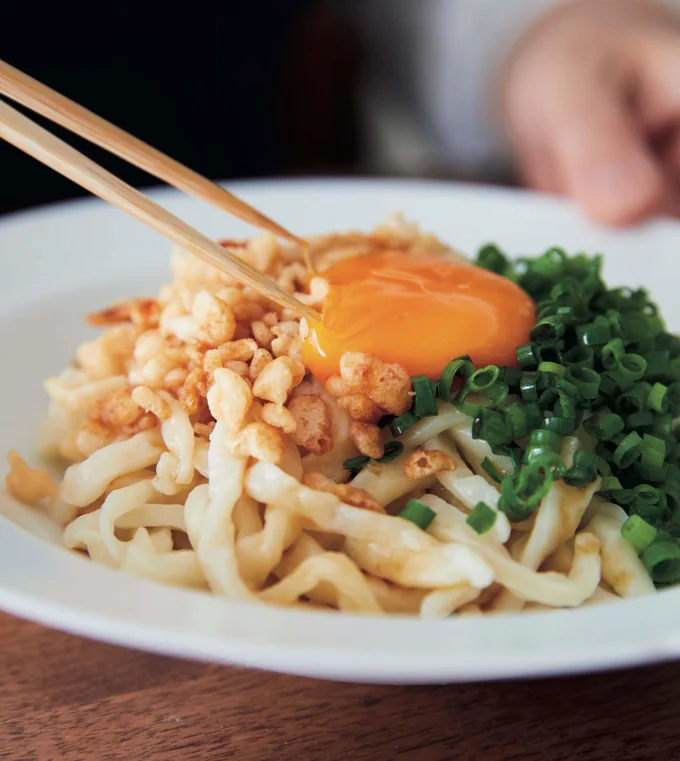 卵をからめてまろやか味「つるつる手打ち釜たまうどん」