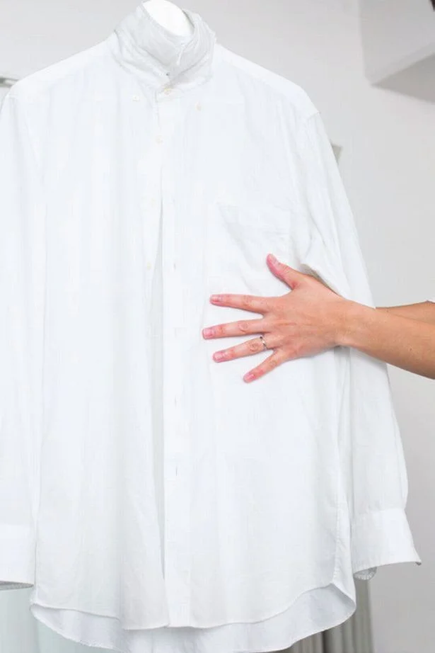 【洗濯の知恵】「手アイロン」でアイロンいらず!?服のしわを減らす干し方