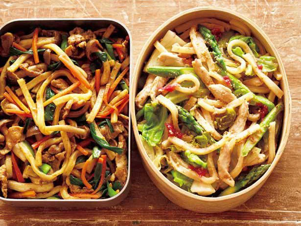 お弁当用のご飯がないときは冷凍うどん！具だくさんの焼きうどん弁当2選