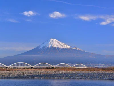 日本で2番目に高い山は？