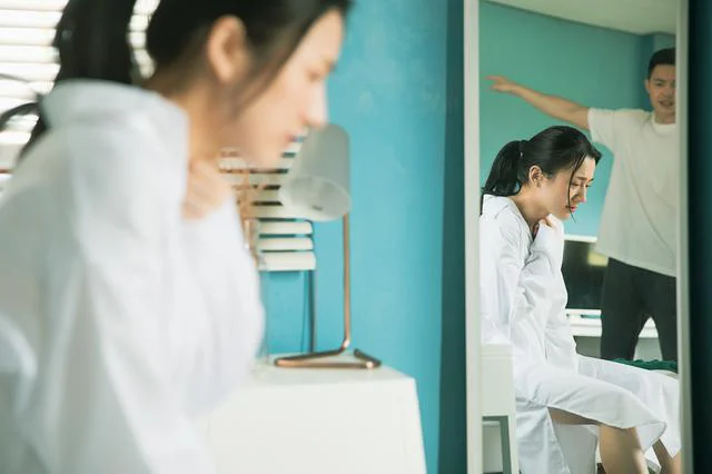 すぐに怒鳴る夫。離婚したいけど、夫に懐いてる娘が心配です…【お悩み相談】