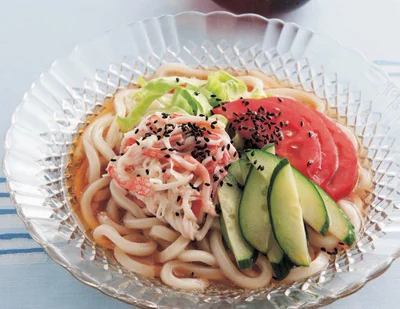 めんつゆにひと工夫で簡単「冷やし中華風うどん」