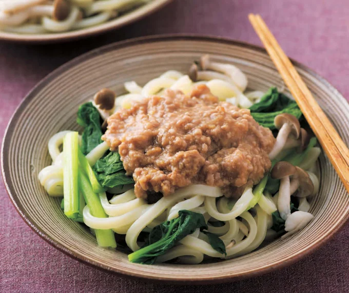 電子レンジで肉みそ調理！「しょうが肉みそうどん」