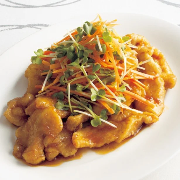 【とりむね肉レシピ】ラー油だれでしっとり辛ウマに！「とりむねのラー油南蛮漬け」
