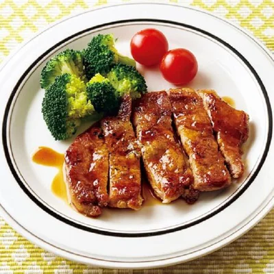 「＋カレー粉」で定番料理をリニューアル！ 「カレーじょうゆポークソテー」