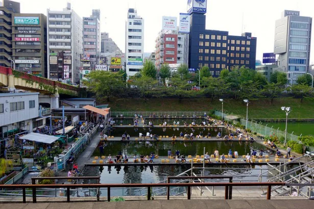 Kentaro Ohno / 市ヶ谷フィッシュセンター / Ichigaya Fish Center (from Flickr, CC BY 2.0)