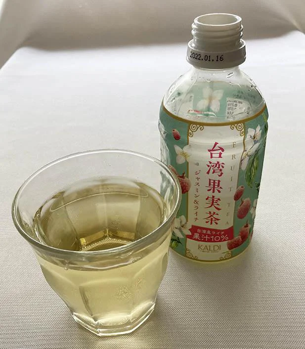 ジャスミンティーにライチ果汁10％が入った「台湾果実茶」