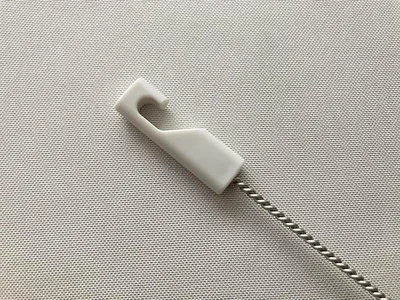 引っかけ用のフック付き