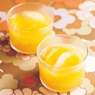 【画像を見る】オレンジとグレープフルーツの果肉＆果汁がたっぷり！「かんきつゼリー」