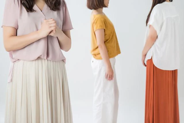 子どものバレエ教室でママ友たちから仲間外れに！辞めたくないけれど行くのが憂鬱です…【お悩み相談】