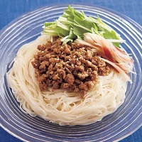 食欲がない日もこれならスルッと食べられそう！ そうめん×肉の夏バテ解消レシピ