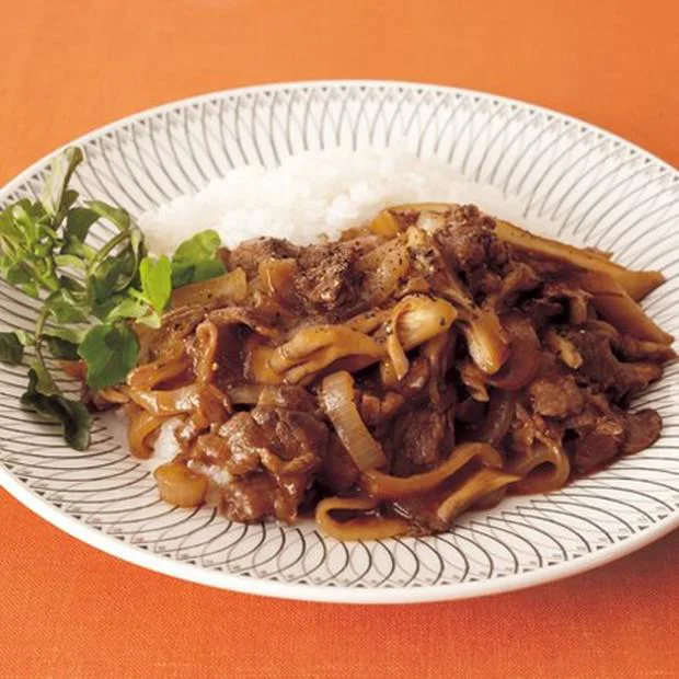 デミグラスソースはケチャップ+中濃ソースでOK！ 煮込まず簡単！ ごちそうハヤシライス