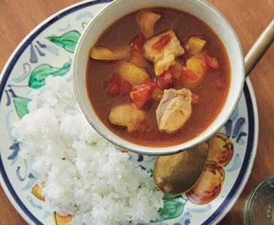 ダイエット中でもカレーが食べられるなんて♪「チキンとパプリカのスープカレー」