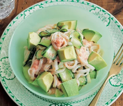 【画像】マヨネーズとアボカドでまろやかに仕上げる「たらこパスタ風麺」