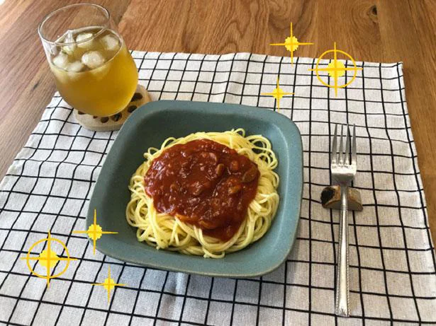 レトルトのパスタソースを同様にレンジで加熱してかければ、コンロを使わずパスタメニューが完成しちゃいました!
