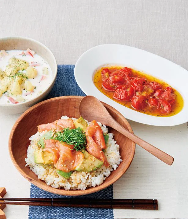 ごはんにのせるだけ レンチンでおしゃれなカフェ丼がすぐでき 15分でできるゆる定食レシピ 1 画像1 7 レタスクラブ