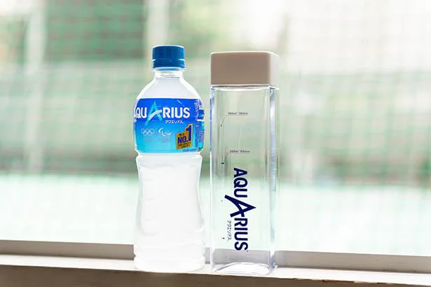 ペットボトルに目盛りをつけたり、目盛り入りボトルを利用すると水分摂取量が把握しやすい