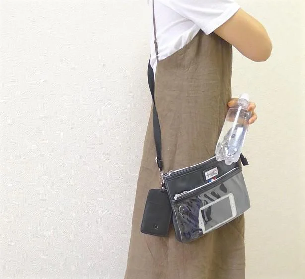 ショルダータイプは、両手が使えてすごく便利だと実感できます!普段使いにぴったり