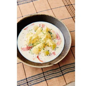 玉ねぎのとろとろ食感に驚く!? まるでシチューのようなスープ／15分でできるゆる定食レシピ（5）