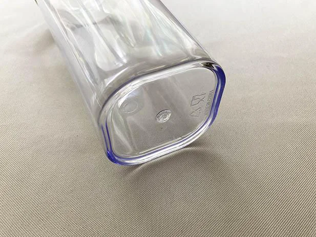 底が角型なので、横置きしても転がらない!