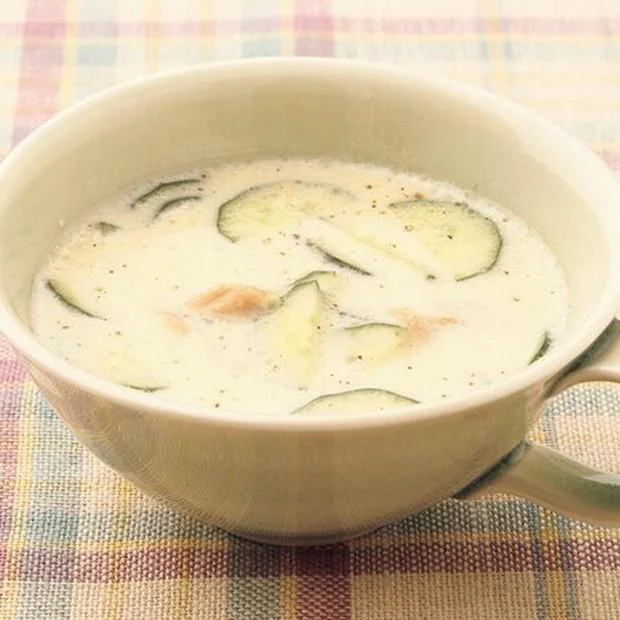 火もミキサーも使わずに簡単調理。のどごしひんやり冷製スープいろいろ