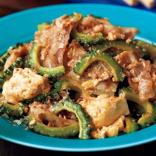 ざっと炒めてそのまま食卓へ！ 冷蔵庫の余り野菜もおいしく消費♪ 豚肉の絶品チャンプルー