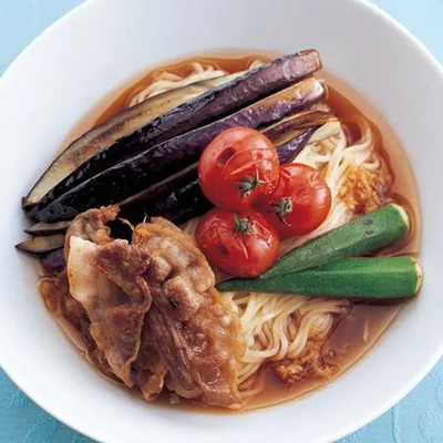 「豚と焼き野菜のピリ辛麺」