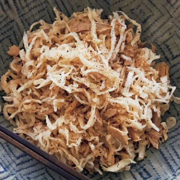 常備食材２品で作れる！ 万能すぎるサブおかず「切り干し大根とツナの黒こしょう炒め」