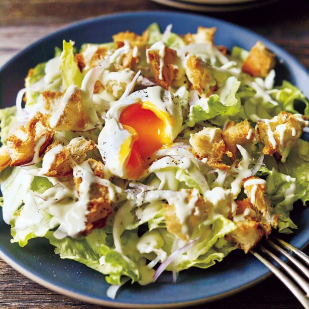 チーズと野菜のコラボレーションがたまらない！ みんな大好きなシーザーサラダ5選