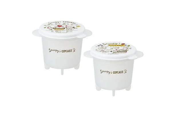 「スヌーピー カップケーキメーカー(2個入り)」(1320円)※サイズ:約直径88×112×85ミリ