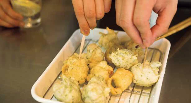 揚げたての磯の香りがたまらない！ナポリのおつまみ「ふわもちゼッポリーネ 青のり風味」／ぐっち夫婦の『お疲れ、乾杯。今夜は家呑み』（3）