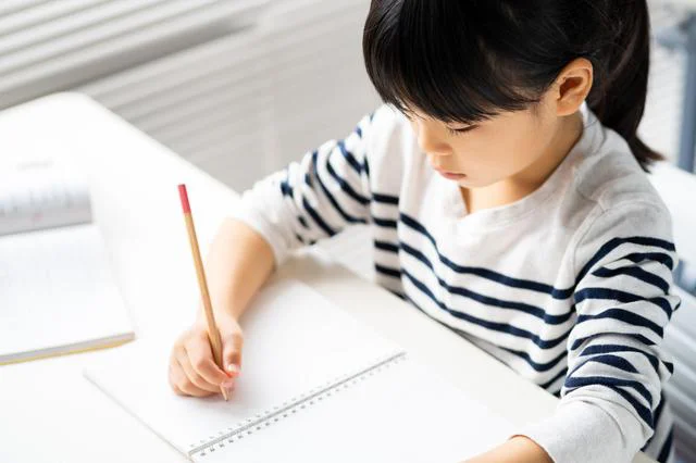 世帯年収900万。子ども二人に私立中学受験をさせてもいいか、相当迷っています【お悩み相談】