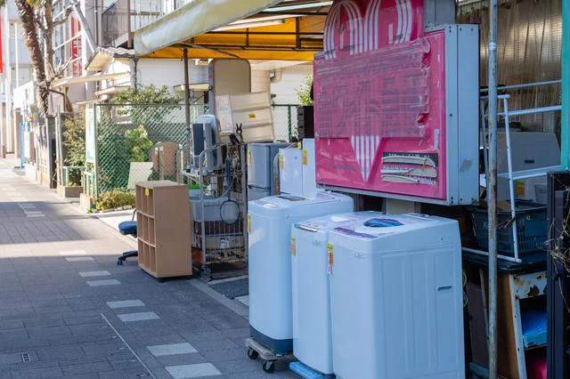 義実家の片付けで出た物を無断でリサイクルショップに売り飛ばす伯母。許せません！【お悩み相談】