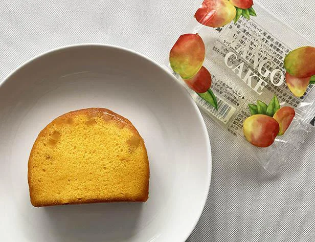 【画像を見る】見るからに、しっとり&どっしり食感が楽しめそうな「マンゴーケーキ」