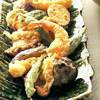 【関連レシピ】肉、魚介、季節の野菜がたっぷりの「天ぷら盛り合わせ」