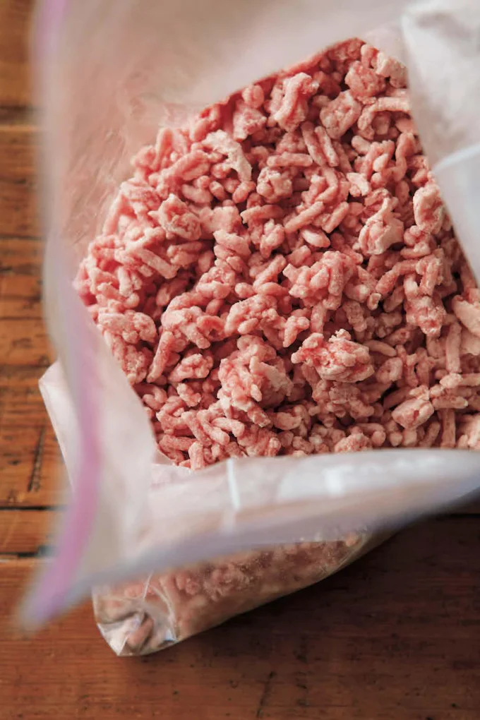 完成したら冷凍室で約2週間保存可能!【自家製パラパラ冷凍ひき肉】