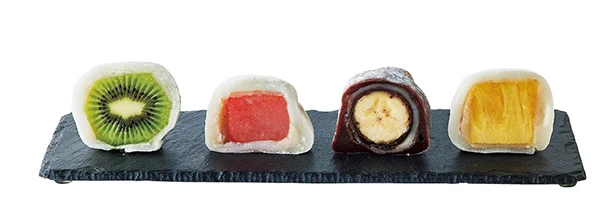 しもつけ彩風菓 松屋「キウイ大福」 ¥356、「すいか大福」 ¥324、「チョコバナナ大福」¥324、「パイン大福」¥324