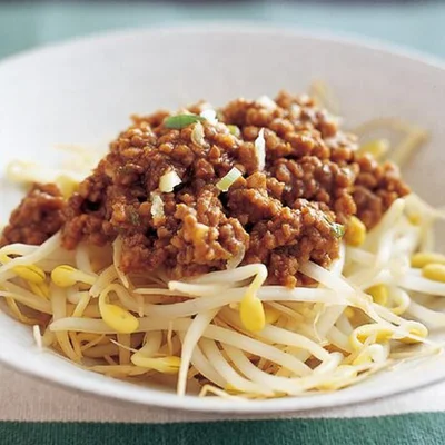 「ゆでもやしのひき肉カレーみそ」