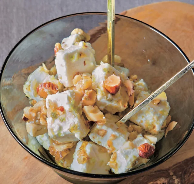 斬新な組み合わせがおいしい！ チーズや生野菜でササッとできる秒速おつまみ 