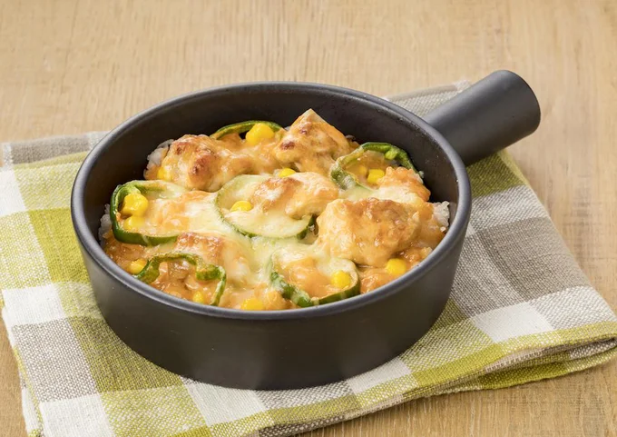 クリーミィで子どもも食べやすい味わい「鶏肉とコーンのトマトクリームドリア」
